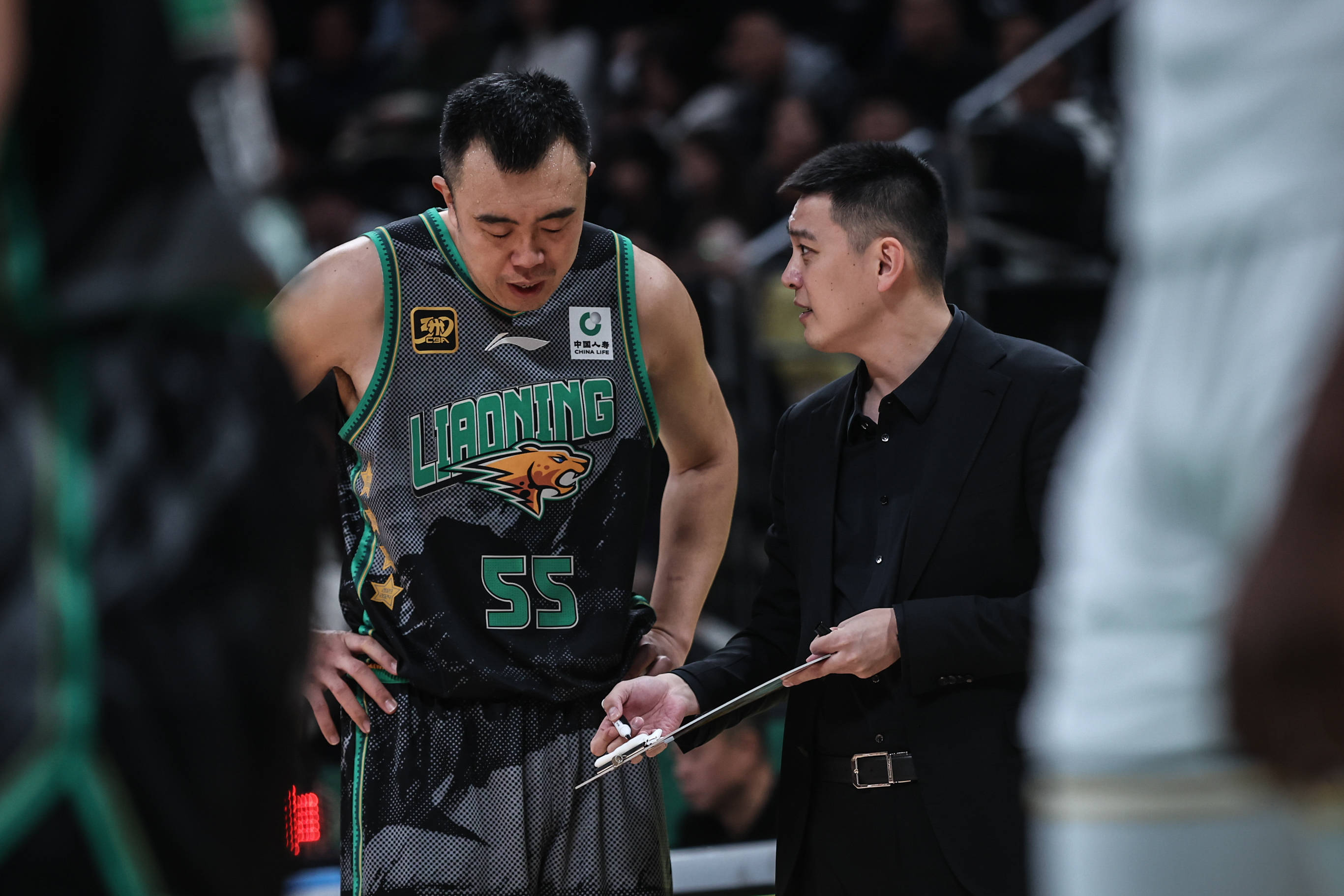 辽宁男篮在比赛中表现出色，全面取胜
