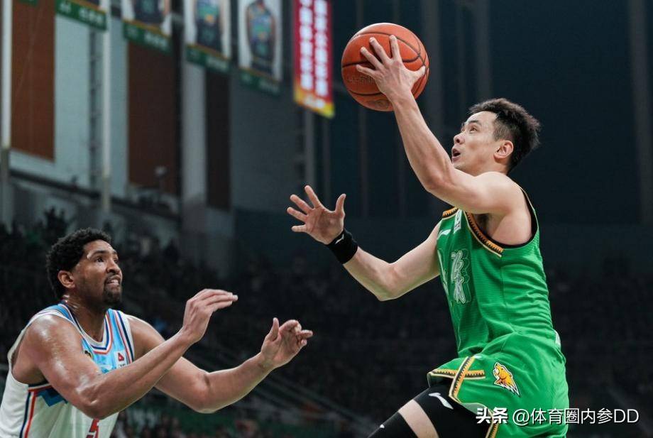 包含马拉加连战连败，球队危机四伏令教练头痛的词条