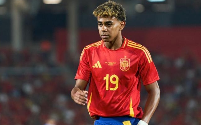 西班牙击败对手:展现强大实力的简单介绍 西班牙击败对手:展现强大实力的简单介绍