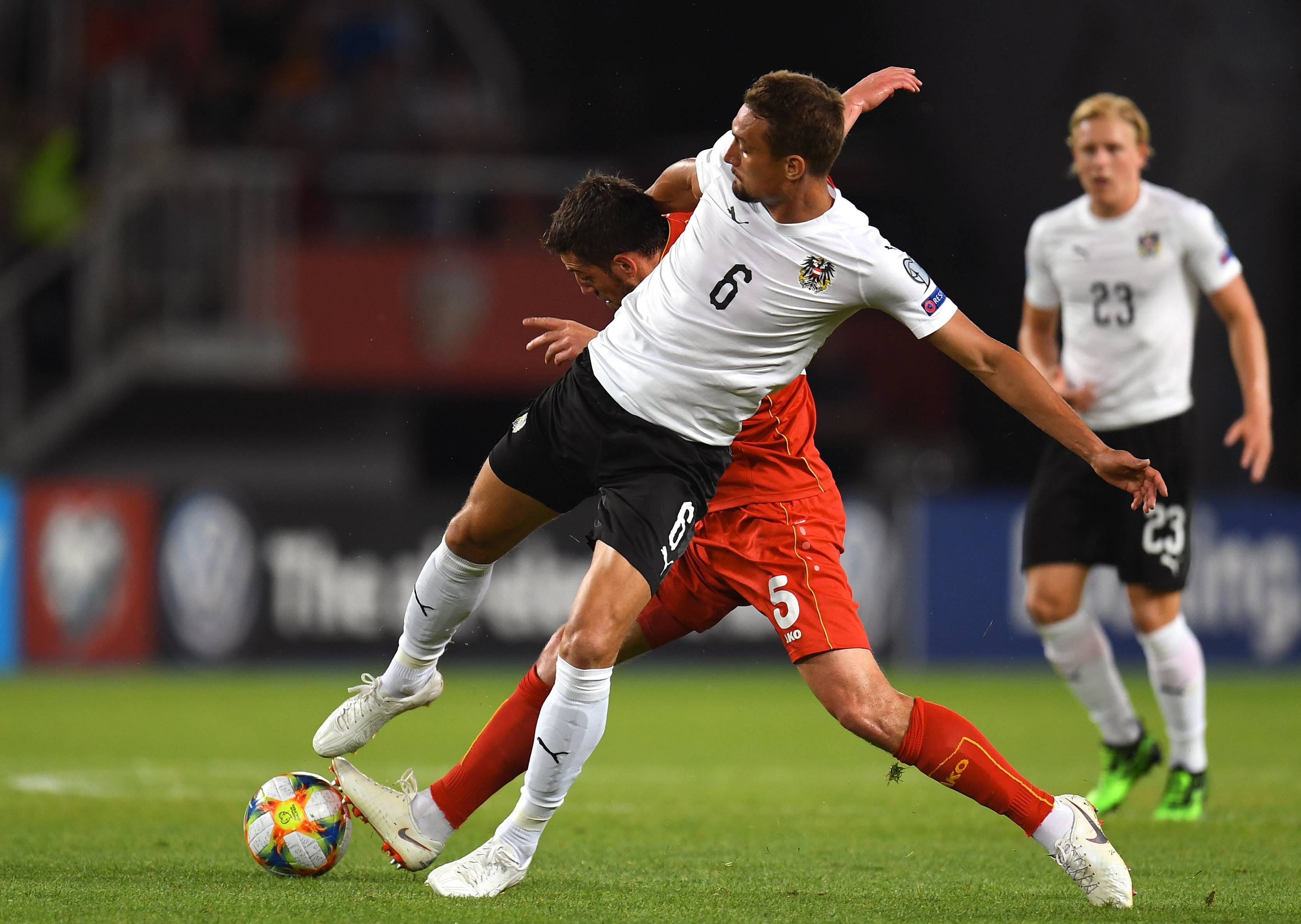 瑞士队在淘汰赛中战胜威尔士