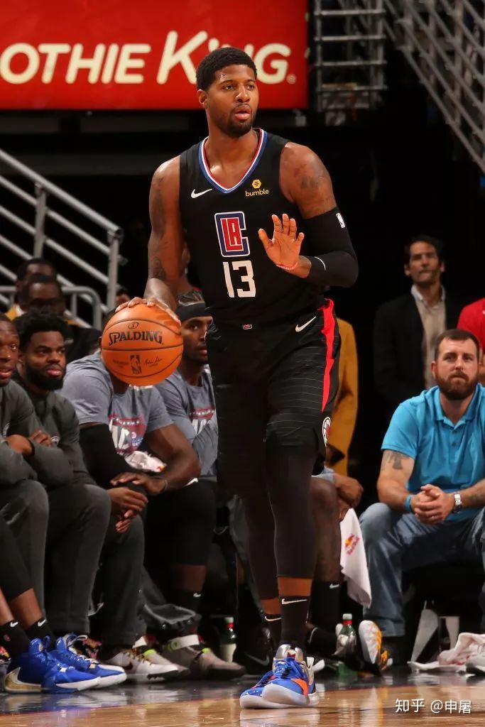 包含鹈鹕力克森林狼，霍勒迪独得25分的词条