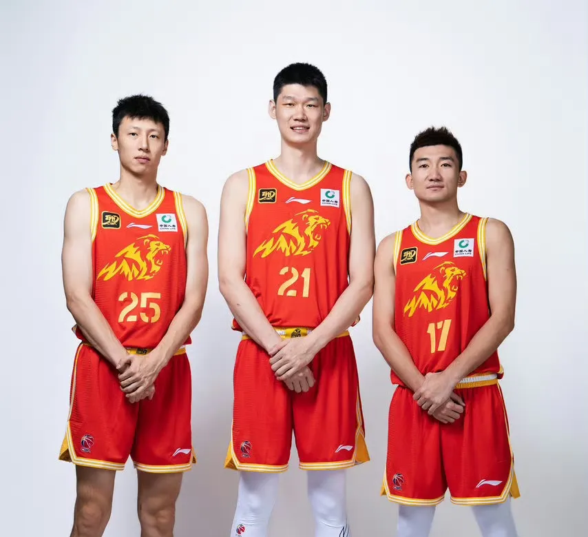 包含浙江稠州双外援发挥出色，逆转战胜广厦的词条