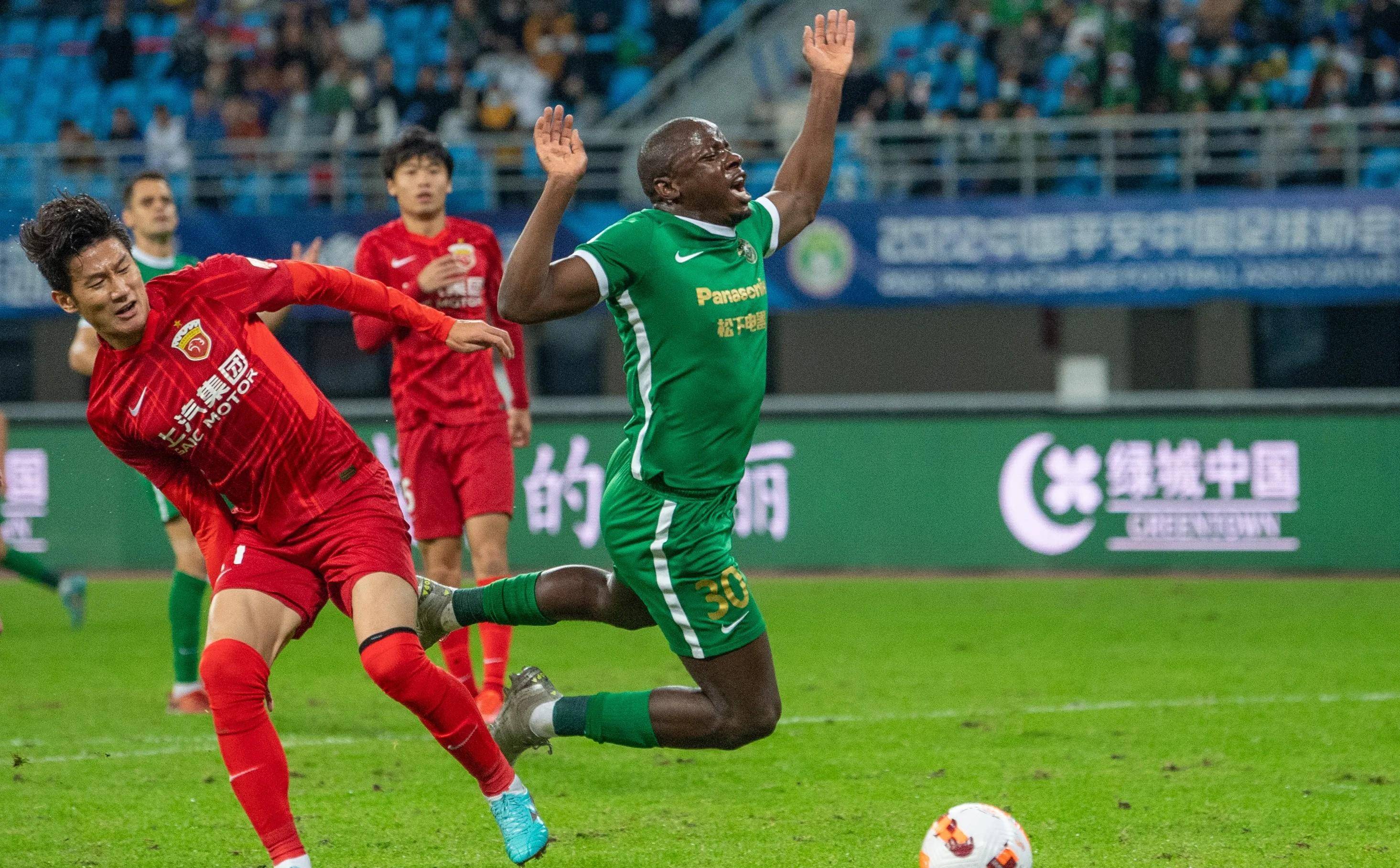 爱游戏网页版入口-上港客场大胜绿城，积分榜逆袭的简单介绍