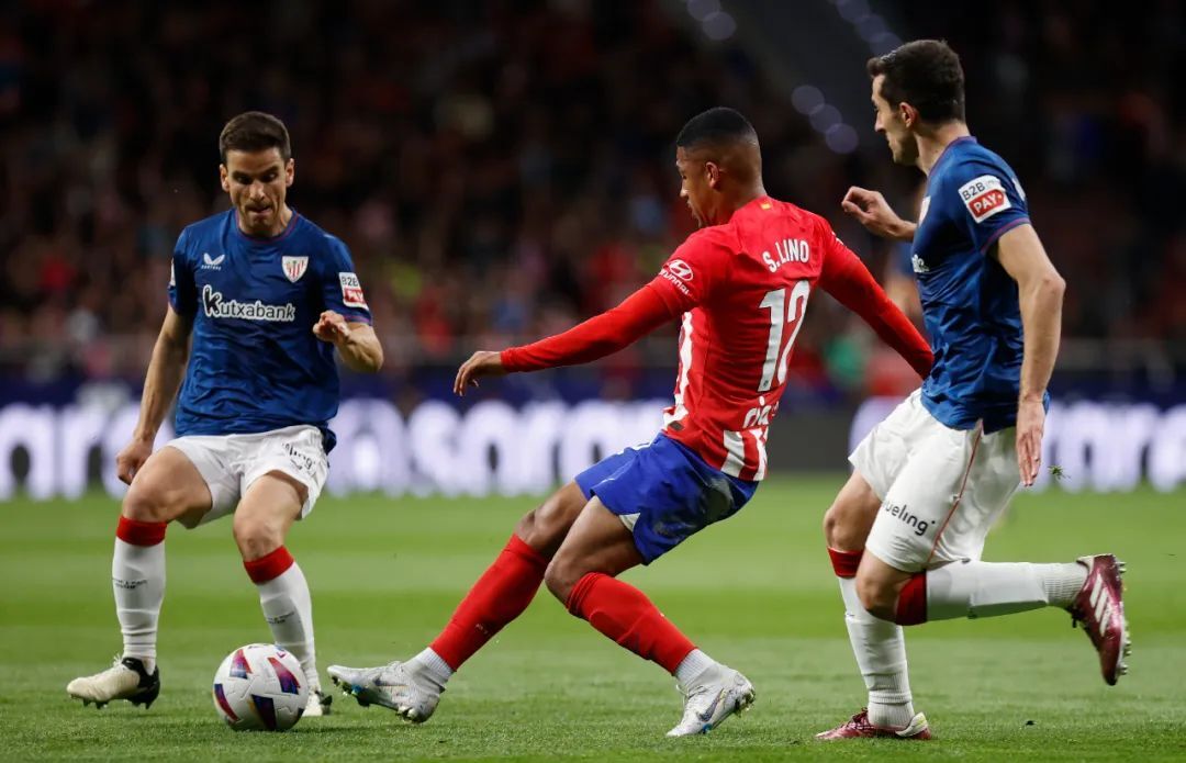 包含竞技比尔巴鄂主场击败对手，保持胜利势头的词条